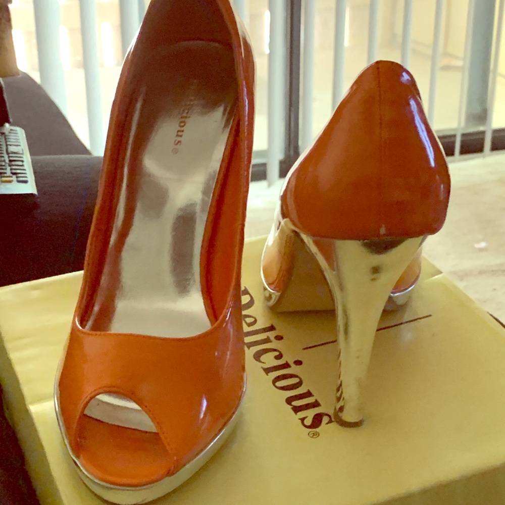 Peep toe Heels